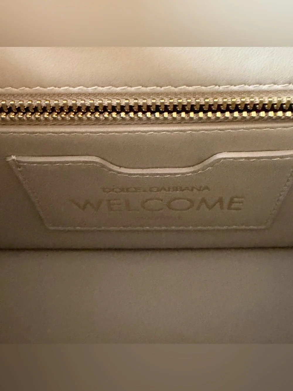 Dolce & Gabbana Welcome Raffia Floral Crystal Jewel Handbag